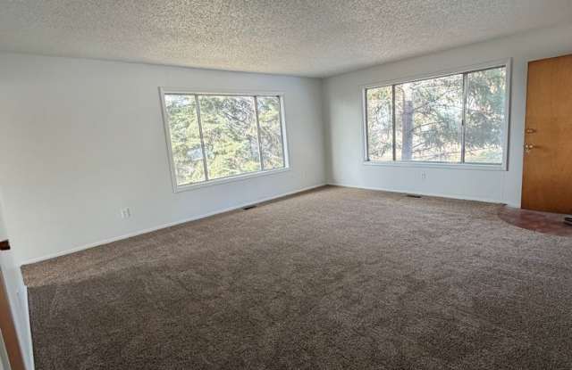 Newly Renovated 2 Bedroom, 1.5 Bathroom Duplex - Moyina Heights photos photos