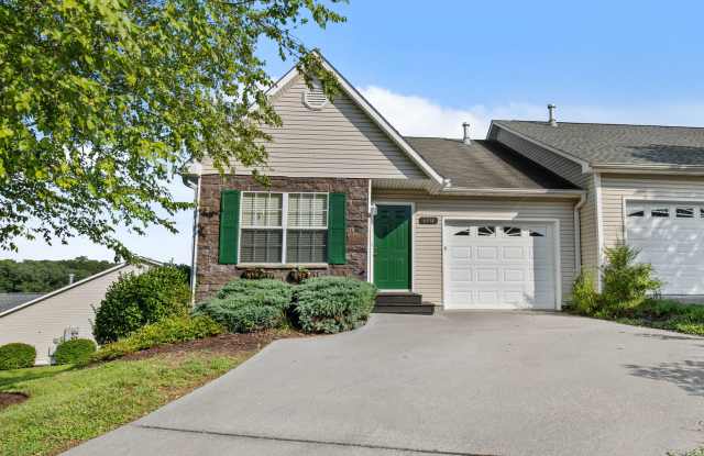 2 Bedroom, 2 Bath Townhouse for Rent in Knoxville Tn photos photos