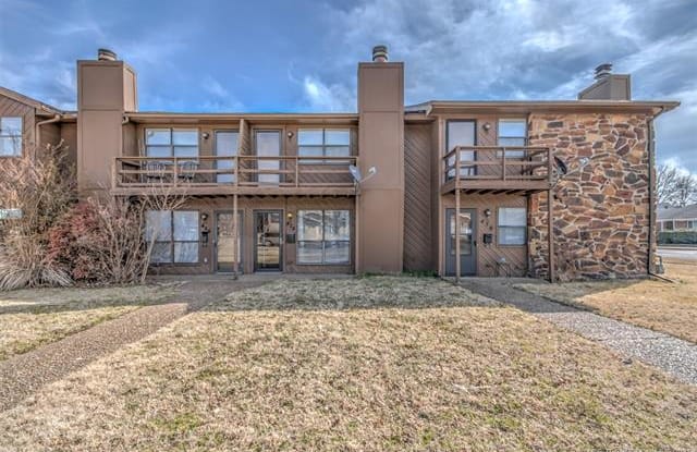 428 S Shawnee Avenue - 428 South Shawnee Avenue, Bartlesville, OK 74003