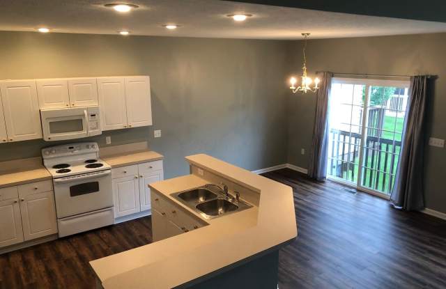 840 Mystic Pointe Drive Gallery 4