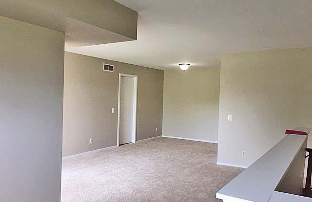 747 Clubhouse Drive Gallery 3
