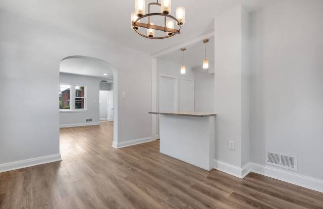 Newly Renovated 3 Bedroom 2 Bathroom in photos photos