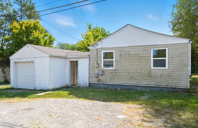 NEW LISTING! 2 BEDROOM HOME photos photos