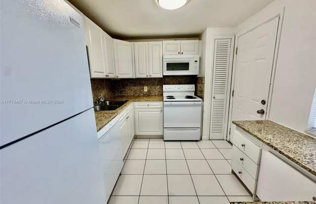 18900 NE 14th Ave - 18900 Northeast 14th Avenue, Ojus, FL 33179