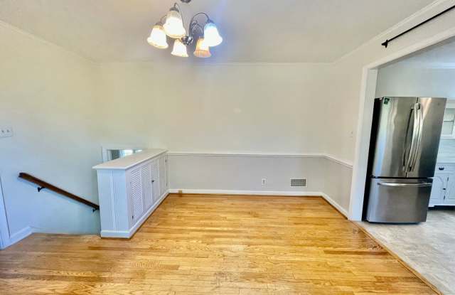 2306 LARKWOOD Gallery 4