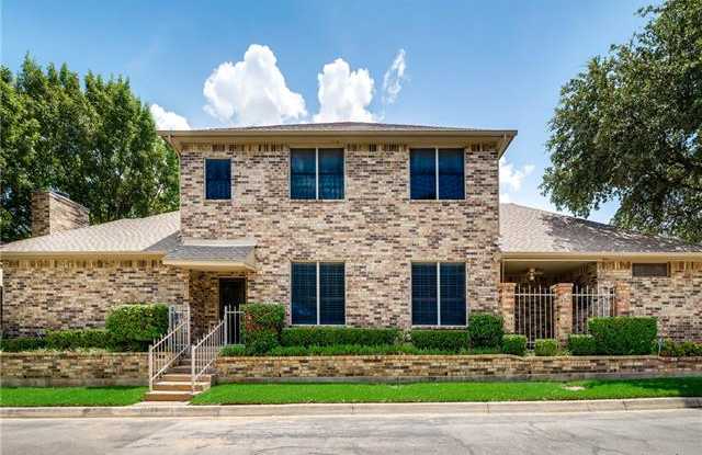 1222 Wooded Trail Gallery 2