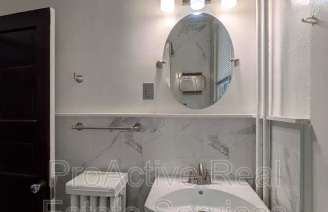 3023 Lorraine Ave Gallery 3