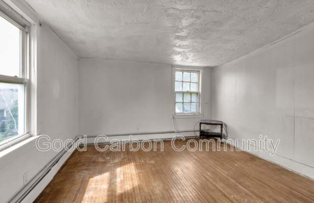 111 Cottage St. photos photos