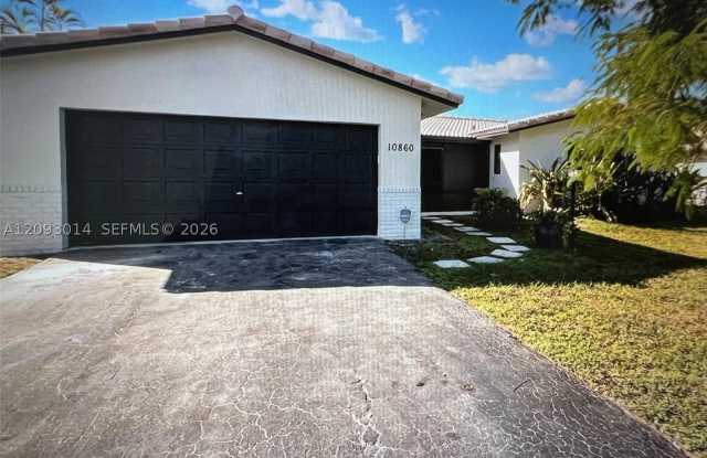 10860 NW 40th St Gallery 2