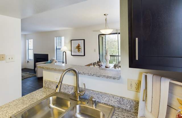 Stoney Brooke Apartments Gallery 4