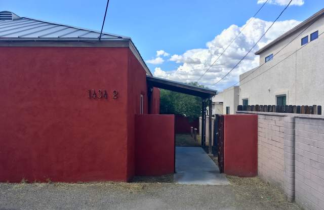 1434 East Elm Street - 2 Gallery 3
