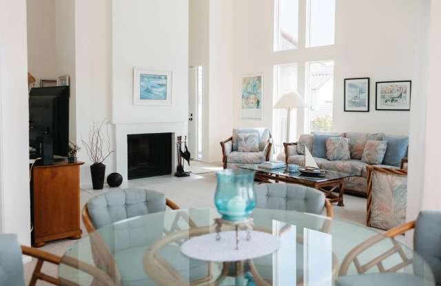 66 W KINGSTON CT Gallery 2