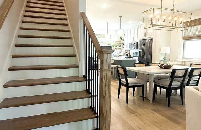 Luxury Townhome Gallery 3