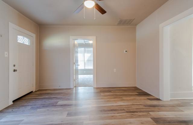 322 Kerens St Gallery 2
