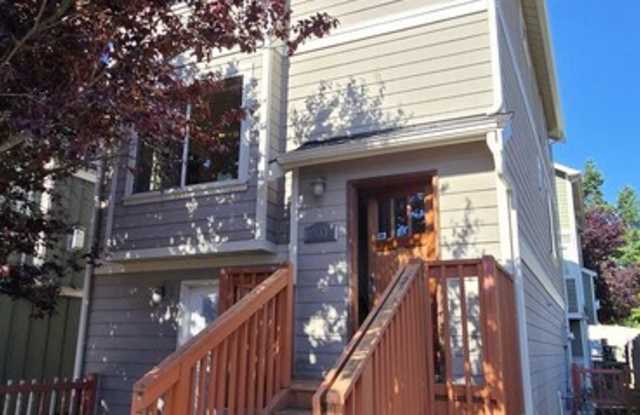 10738 Whitman Ave N - 10738 Whitman Avenue North, Seattle, WA 98133 10738 Whitman Ave N - 10738 Whitman Avenue North, Seattle, WA 98133