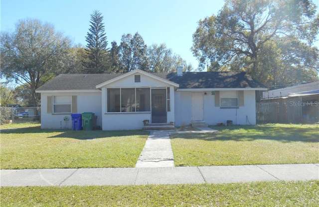 114 FLORIDA AVENUE - 114 Florida Avenue, Winter Garden, FL 34787