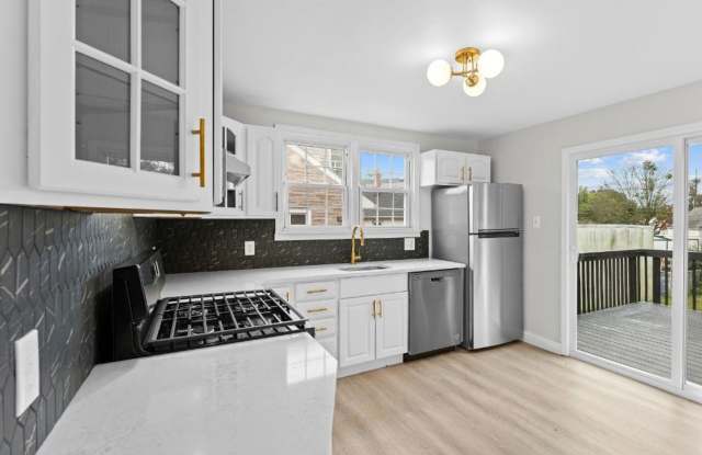 Beautifully Renovated 3-Bedroom, 1.5-Bath Home with Modern Kitchen & Driveway Parking in Mt. Ephraim! Gallery 3