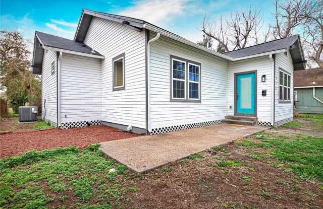 225 E Alice Avenue photos photos