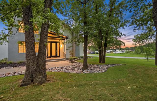 316 Comanche Drive Gallery 3