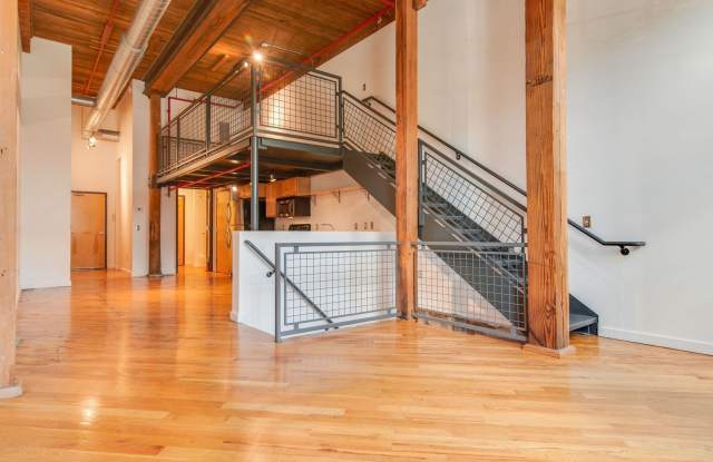 Expansive Historic Loft in the Heart of Germantown photos photos Expansive Historic Loft in the Heart of Germantown photos photos