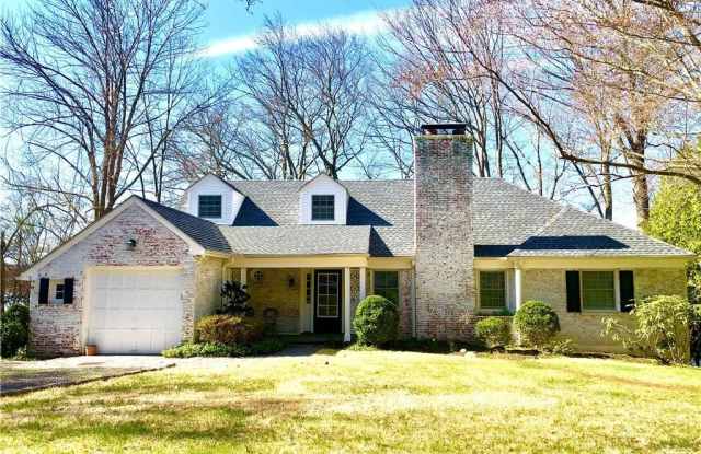 460 N Lake Boulevard Gallery 3
