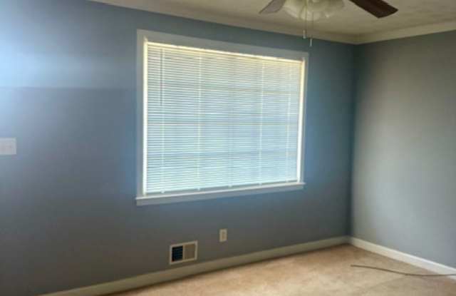 2BR Brick Ranch w/ Carport in Duncan Gallery 4