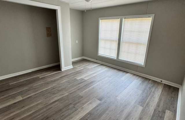 3 Bed/2 Bath Mobile Home- Under Renovations photos photos