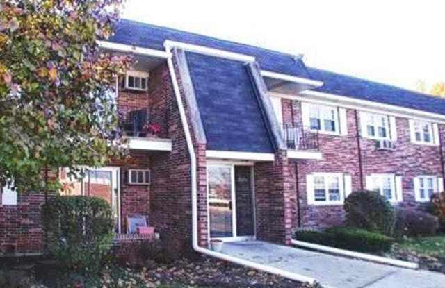 2343 Ogden Avenue unit: 10 photos photos