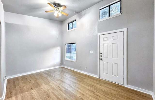 1108 W Mccarty Lane Gallery 3