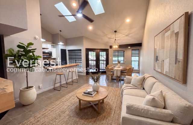 8611 Datapoint Drive Gallery 2