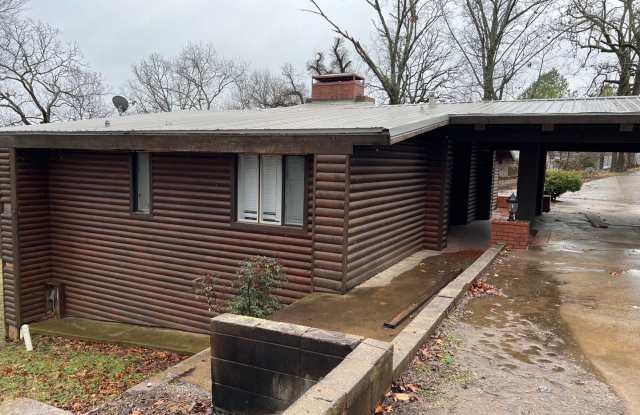 4 Bedroom 2 bath home near lake Tenkiller with office photos photos