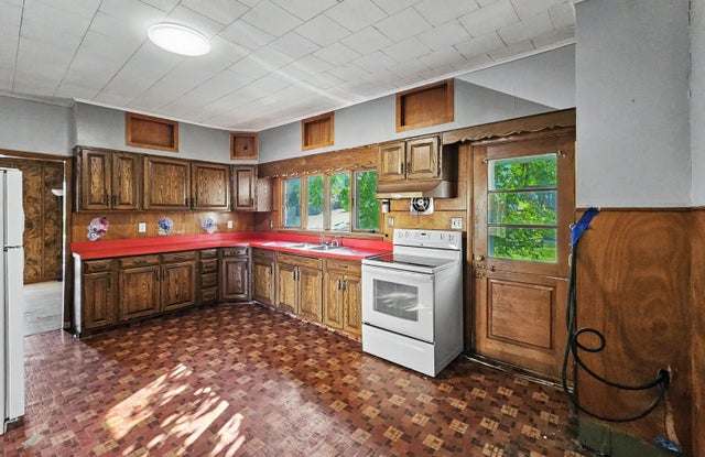 92 Fallbrook Street - 1 Gallery 2