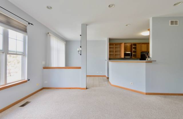 378 BAY TREE Circle Gallery 3