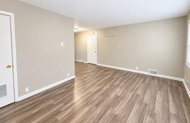 Cozy 3-Bedroom Home with 1-Car Garage Gallery 3