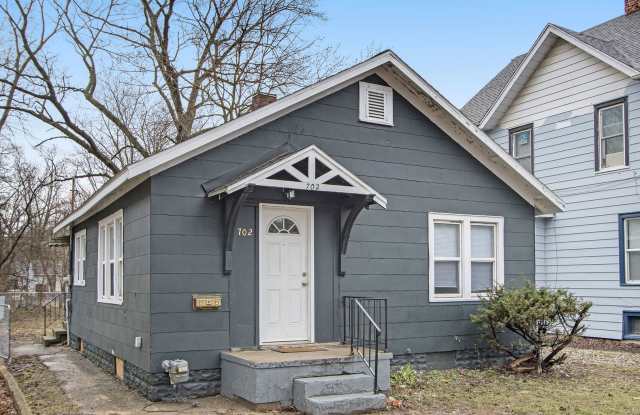 702 Fenimore Ave 3B/1BA Single-Family Home $1499- Ask about our Security Deposit Alternative! photos photos 702 Fenimore Ave 3B/1BA Single-Family Home $1499- Ask about our Security Deposit Alternative! photos photos