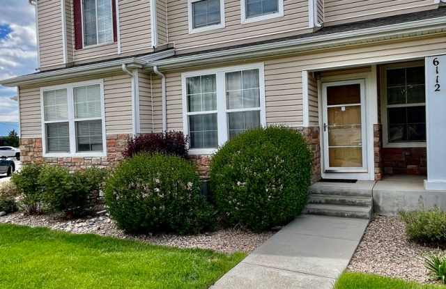 *ONE MONTH FREE RENT!* Beautifully Updated 3 Bedroom Town Home photos photos