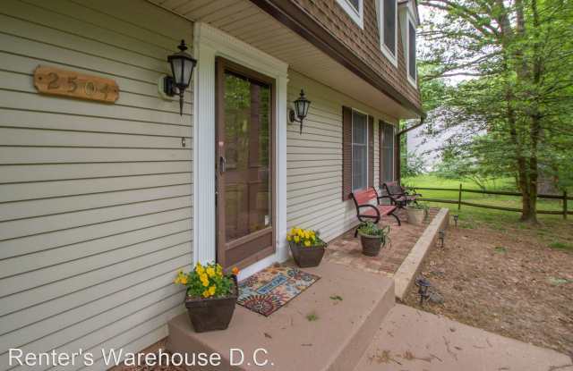 2504 Foxcroft Way Gallery 3