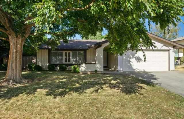 ADORABLE Rosemont 4/2!!! PLEASE READ ENTIRE AD FOR VIEWING REQUIREMENTS! photos photos