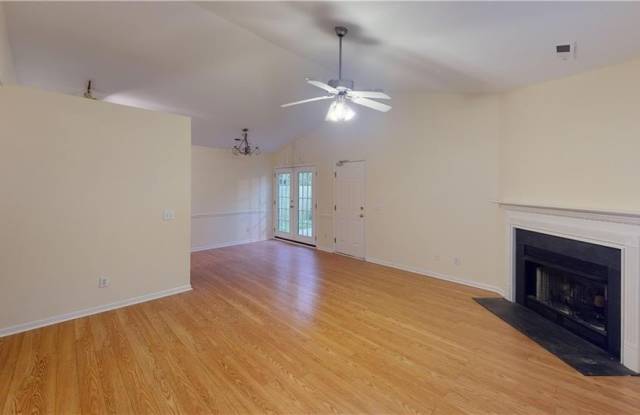 2428 Somerset Place Drive Gallery 3