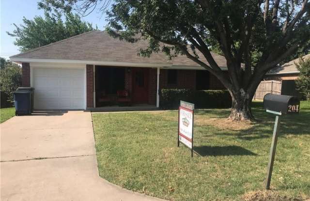 204 Brook Circle - 204 Brook Circle, Krum, TX 76249