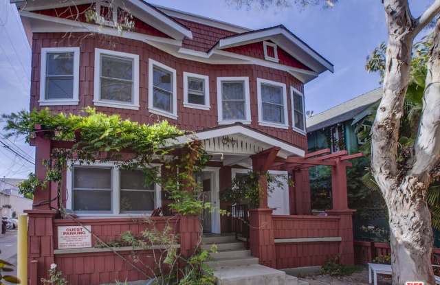109 PARK PL - 109 Park Place, Los Angeles, CA 90291