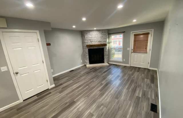 Short-Term Rental Opportunity - 6 Month Lease Available!  2-bedroom Littleton Townhome in Wonderful Location Gallery 4