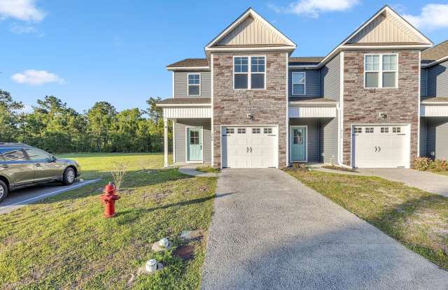 3 BR close to Stone Bay! - 309 South Stingray Lane, Onslow County, NC 28445