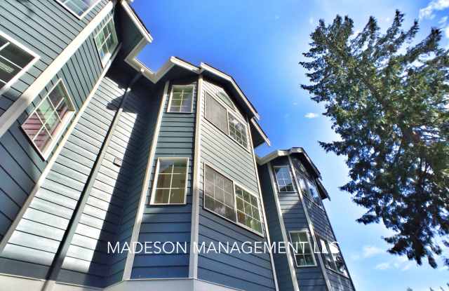 Light-Filled 2BR Townhome | Garage | Mountain Views | Steps from Jackson Park photos photos