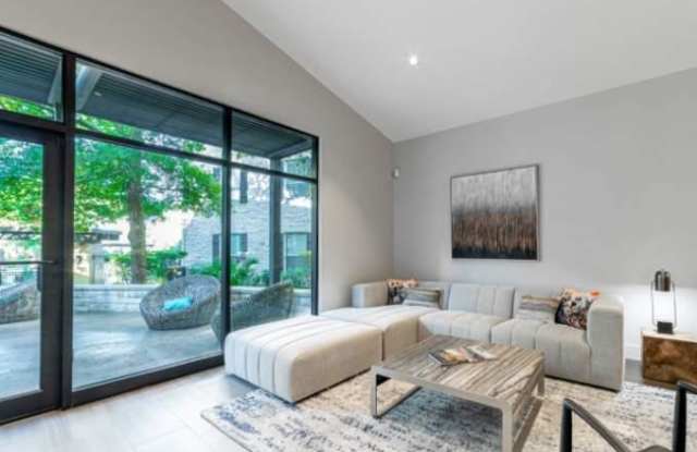 10114 Great Hills Trail Gallery 2
