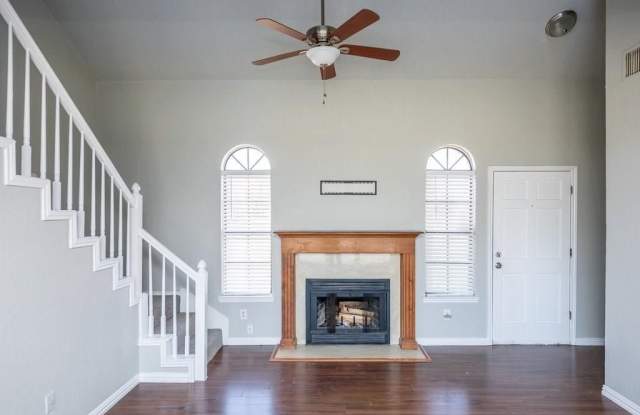 5104 Yaupon Drive Gallery 2
