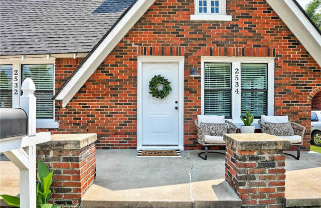 Historic Charm Meets Modern Comfort Near The Plaza! photos photos Historic Charm Meets Modern Comfort Near The Plaza! photos photos