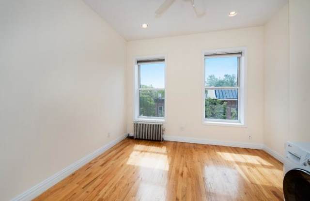 138 Saint Marks Place Gallery 2