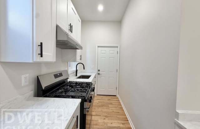 1824 South Canalport Gallery 3