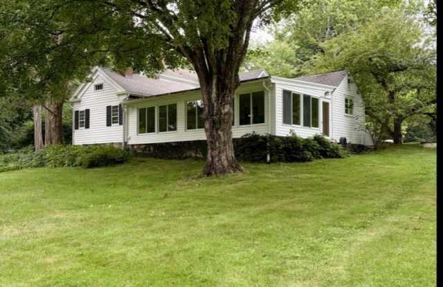 320 Valley Road Gallery 4